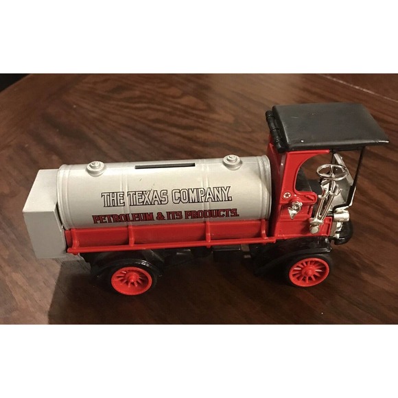 ERTL COLLECTIBLES 1910 Mack Truck The Texas Company Coin Bank Texaco Tanker F122 - Picture 2 of 7